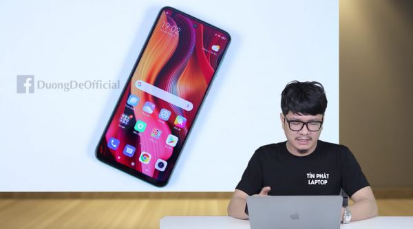 <br />
						Качественные фото Redmi Note 9 Pro: дисплей с вырезом по центру и квадратная камера с четырьмя модулями<br />
					