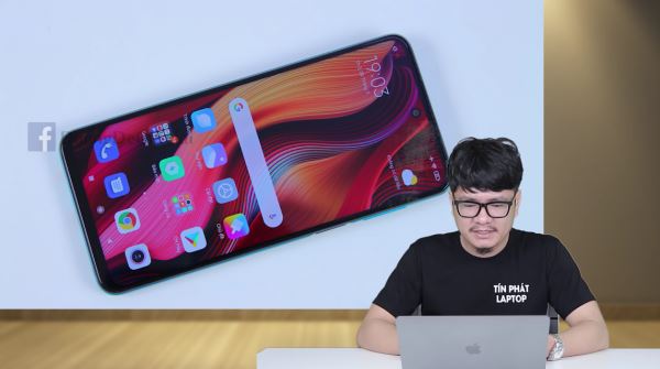 <br />
						Качественные фото Redmi Note 9 Pro: дисплей с вырезом по центру и квадратная камера с четырьмя модулями<br />
					